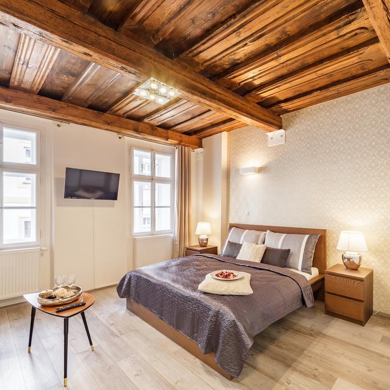 Downtown Royal Apartments Ceske Budejovice Buitenkant foto