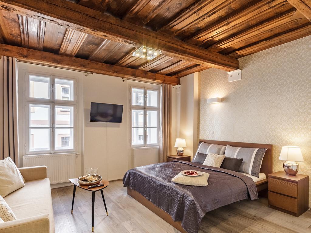 Downtown Royal Apartments Ceske Budejovice Buitenkant foto