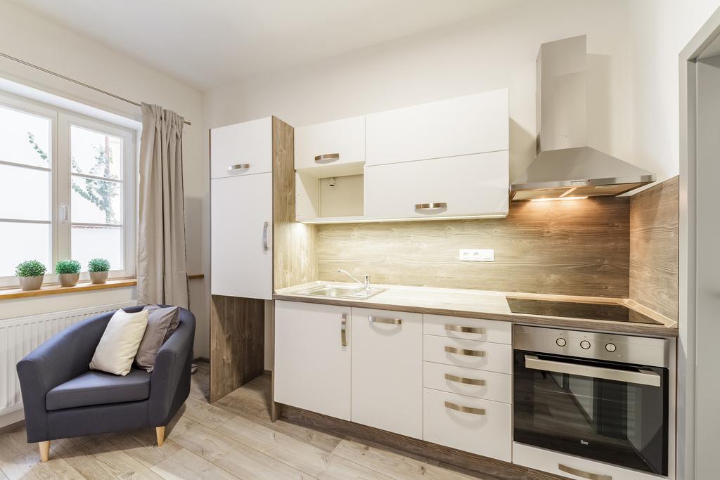 Downtown Royal Apartments Ceske Budejovice Buitenkant foto