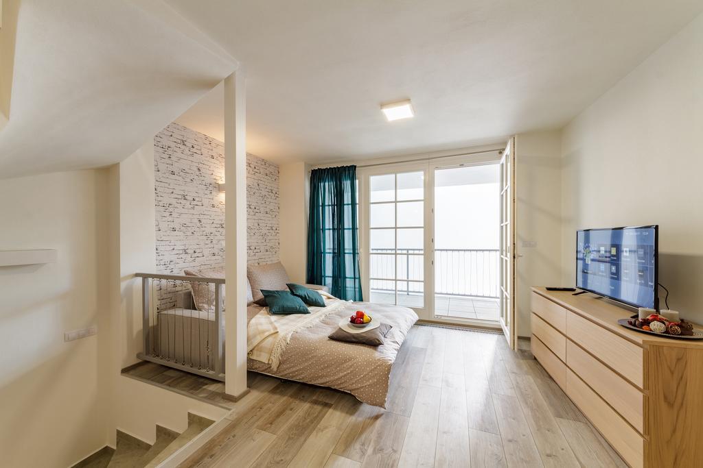 Downtown Royal Apartments Ceske Budejovice Buitenkant foto