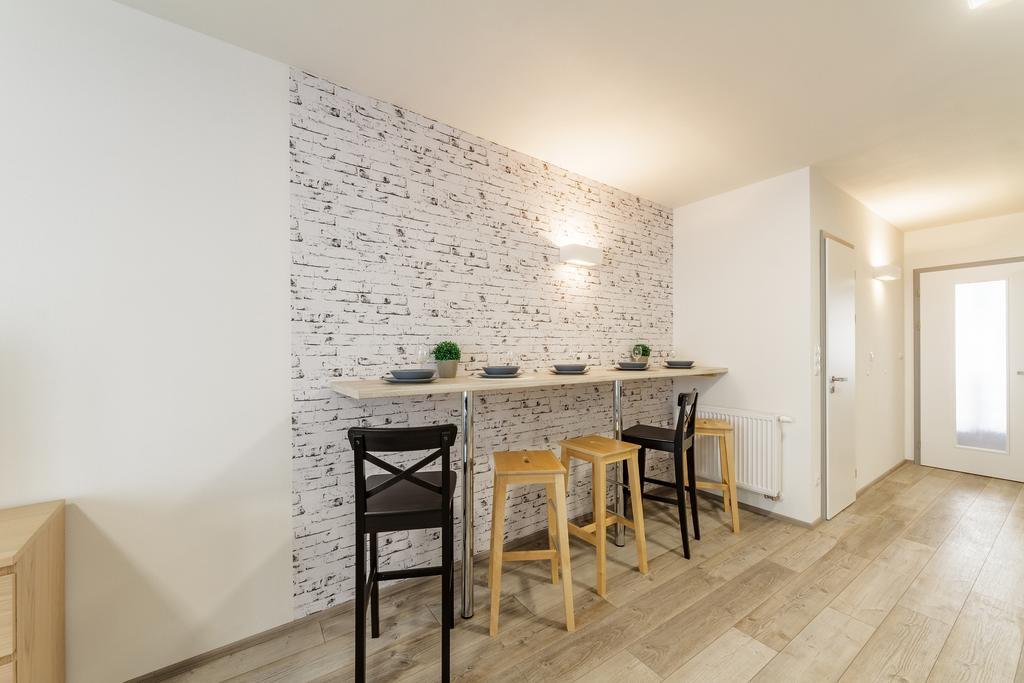 Downtown Royal Apartments Ceske Budejovice Buitenkant foto